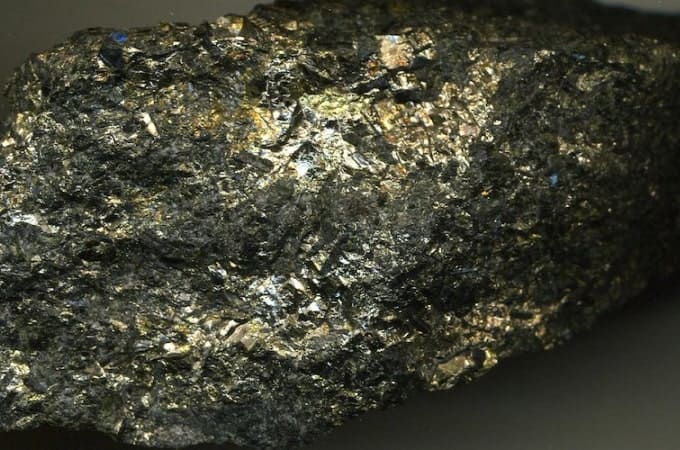 Nickel hydrometallurgy and mineral processing for batteries and industrial use